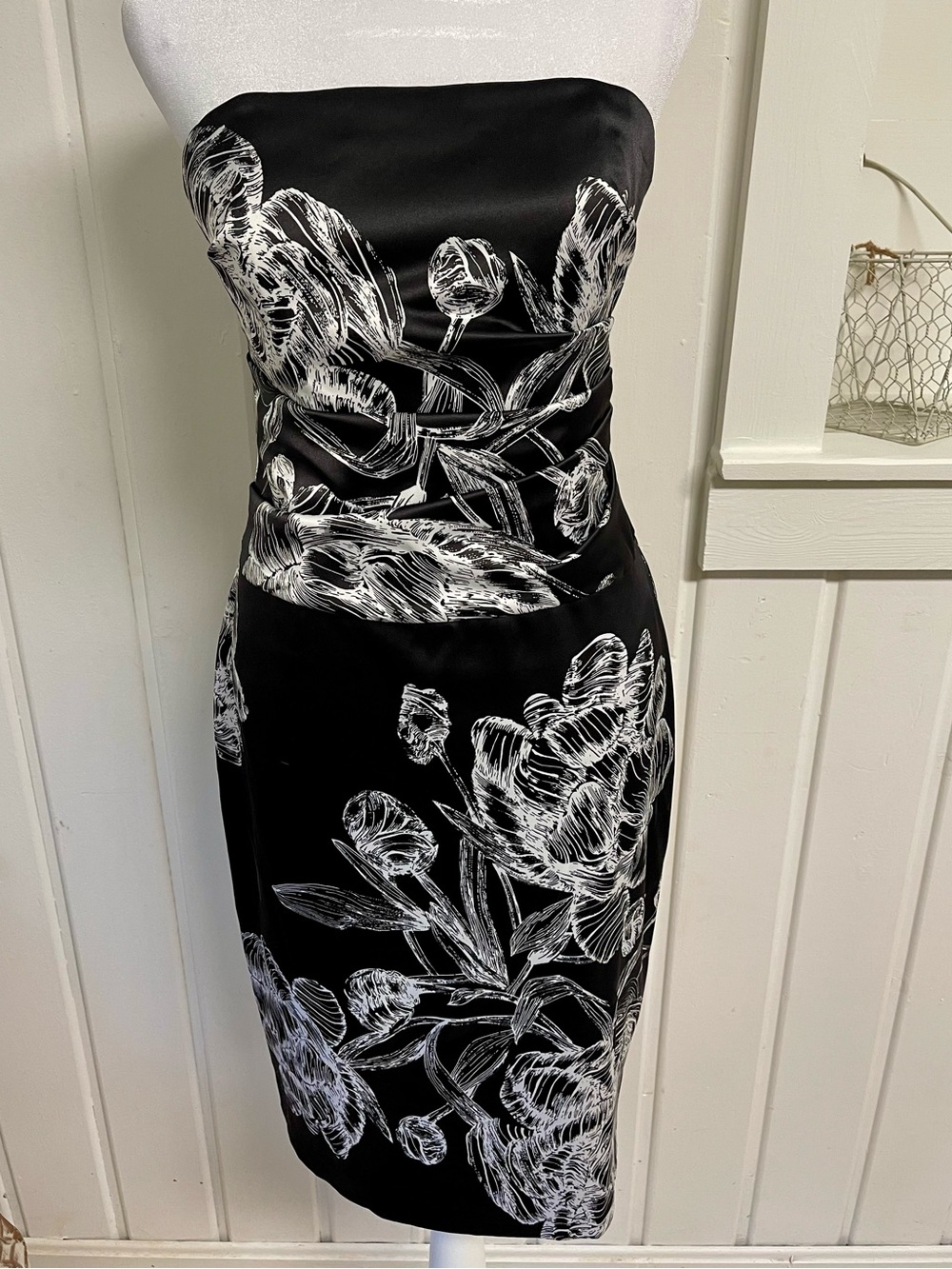 White House Black Market Satin Strapless Dress